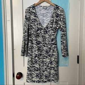 Jude Connally navy zebra stripe long sleeve dress. Size medium.